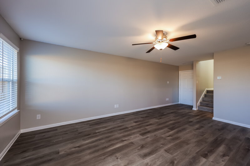 1,515/Mo, 11711 Viney Pass San Antonio, TX 78252 Living Room View 2