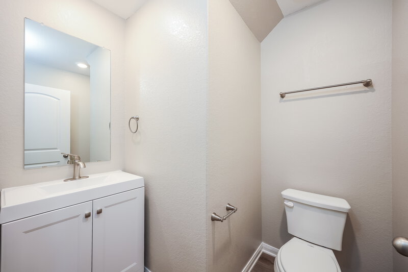 1,515/Mo, 11711 Viney Pass San Antonio, TX 78252 Bathroom View