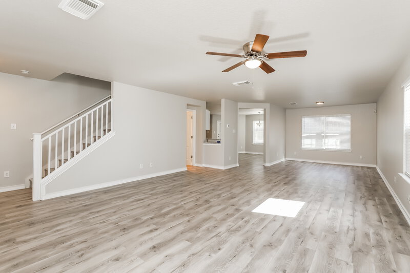 2,300/Mo, 906 Saxonhill Dr San Antonio, TX 78253 Living Room View 2