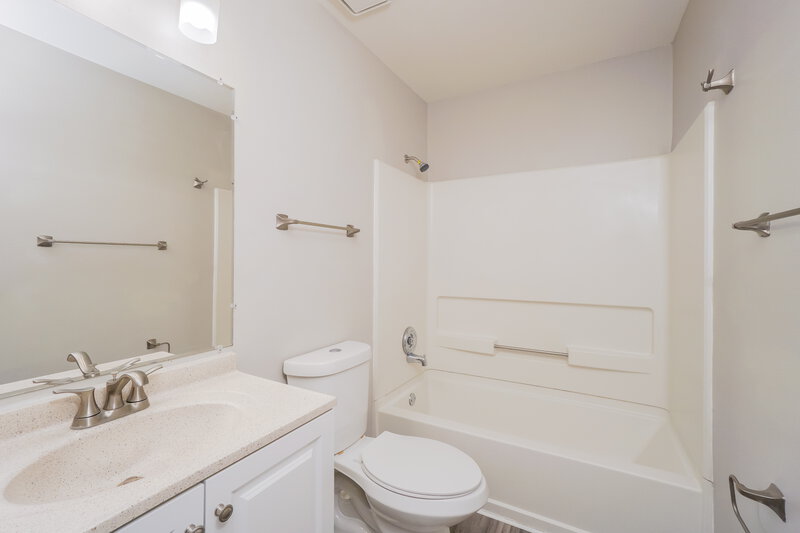 3,600/Mo, 7314 Arbeth Pl San Antonio, TX 78250 Bathroom View