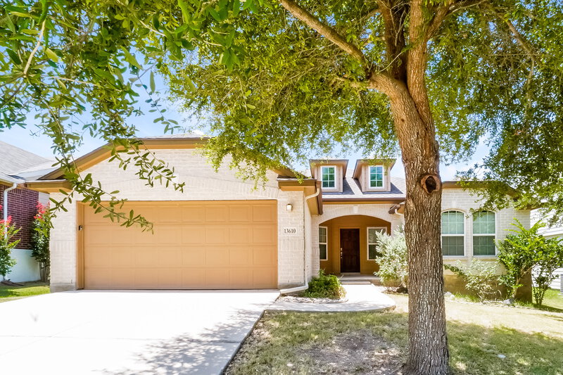 2,175/Mo, 13610 Tivoli Gdns Live Oak, TX 78233 External View