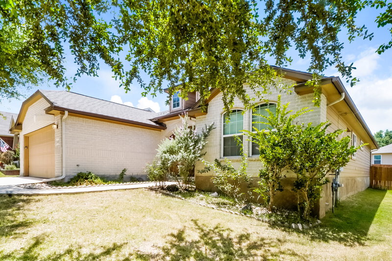 2,175/Mo, 13610 Tivoli Gdns Live Oak, TX 78233 Front View