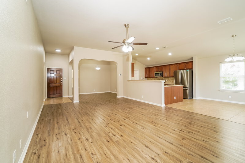 2,175/Mo, 13610 Tivoli Gdns Live Oak, TX 78233 Living Room View 2