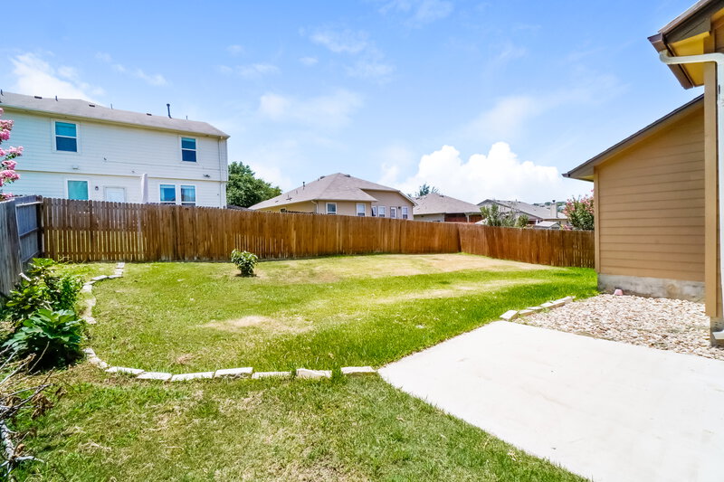 2,175/Mo, 13610 Tivoli Gdns Live Oak, TX 78233 Rear View 2