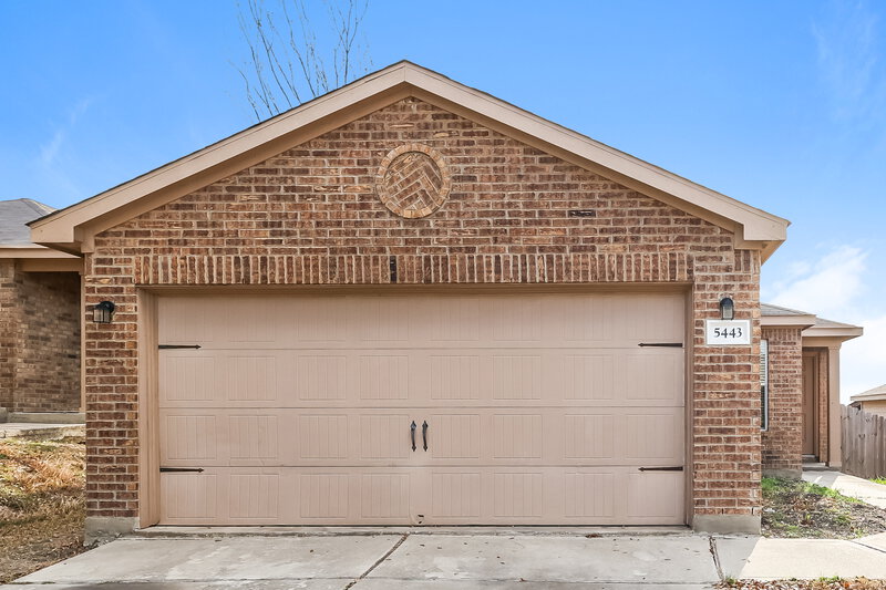 1,425/Mo, 5443 Chase Cyn San Antonio, TX 78252 External View