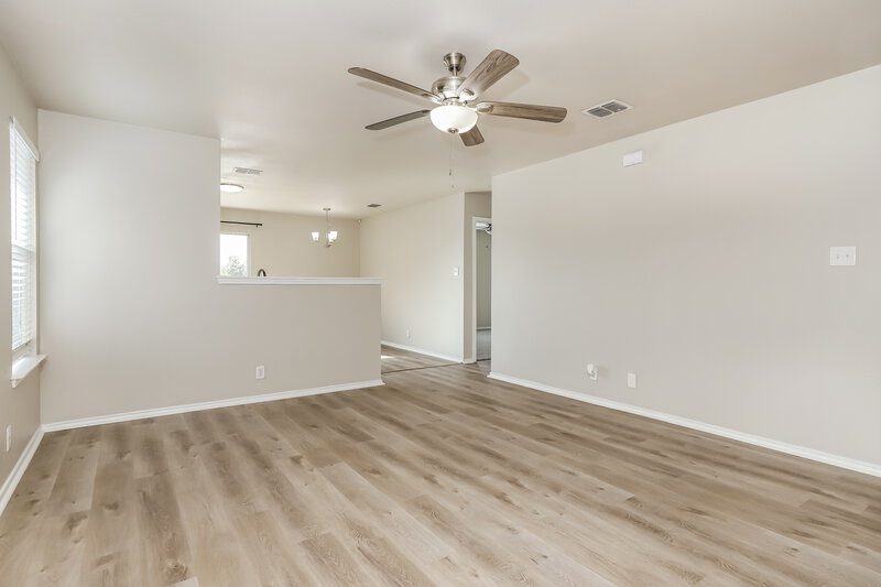 1,510/Mo, 3326 Willet Way San Antonio, TX 78223 Living Room View