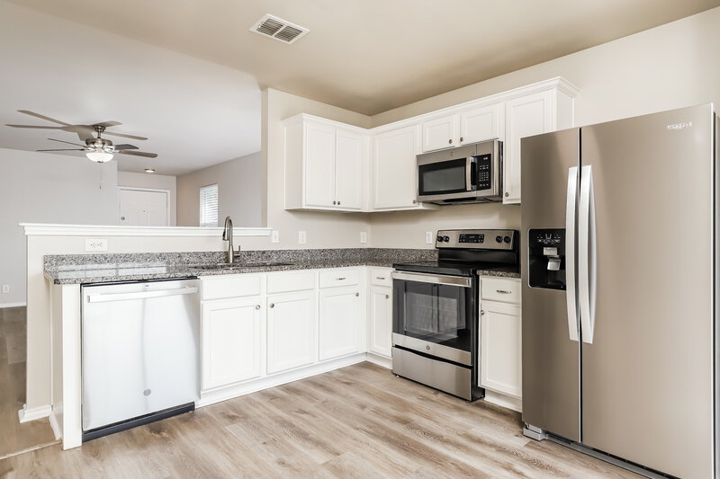 1,510/Mo, 3326 Willet Way San Antonio, TX 78223 Kitchen View