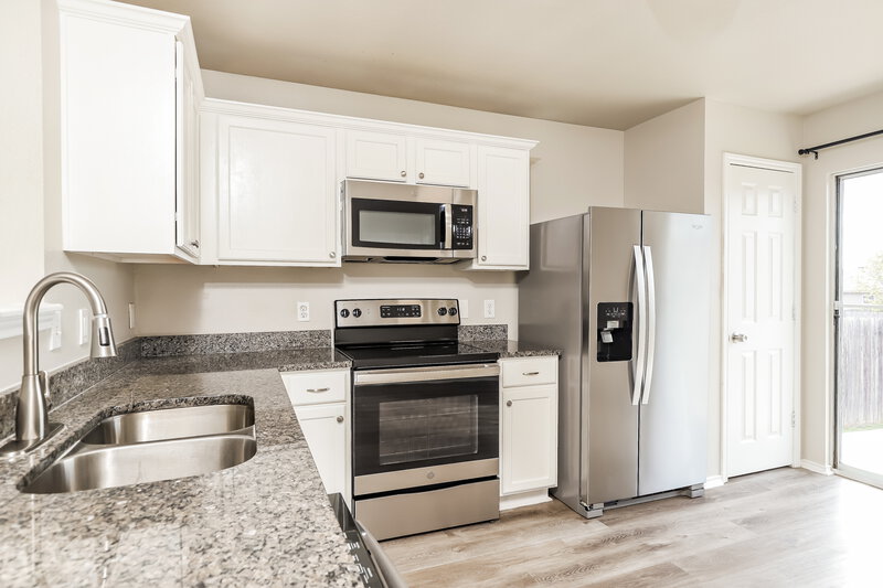 1,510/Mo, 3326 Willet Way San Antonio, TX 78223 Kitchen View 2