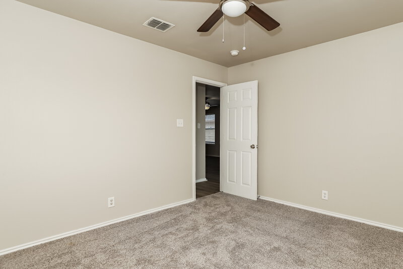 1,510/Mo, 3326 Willet Way San Antonio, TX 78223 Main Bedroom View 2