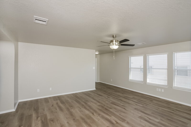 1,680/Mo, 9122 Blazer Pl San Antonio, TX 78245 Living Room View 2