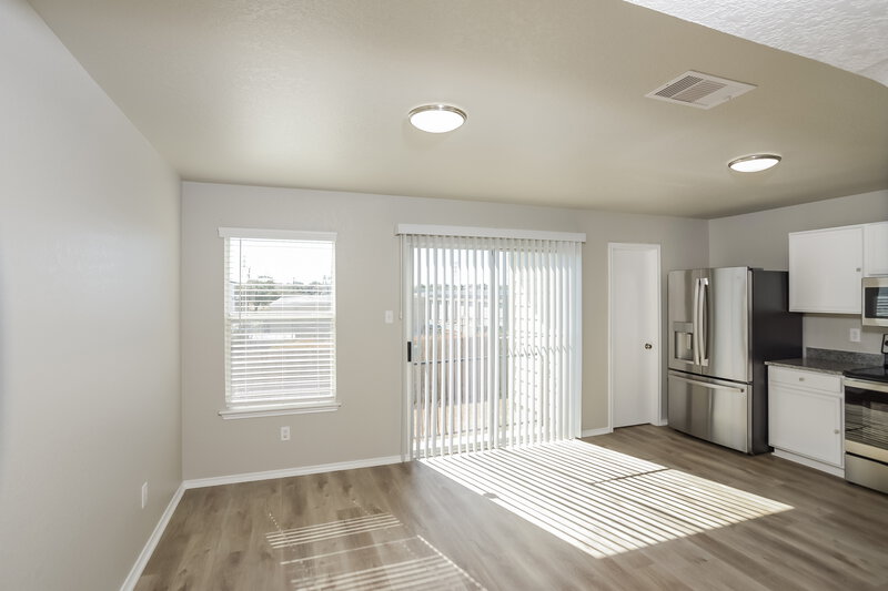 1,680/Mo, 9122 Blazer Pl San Antonio, TX 78245 Dining Room View