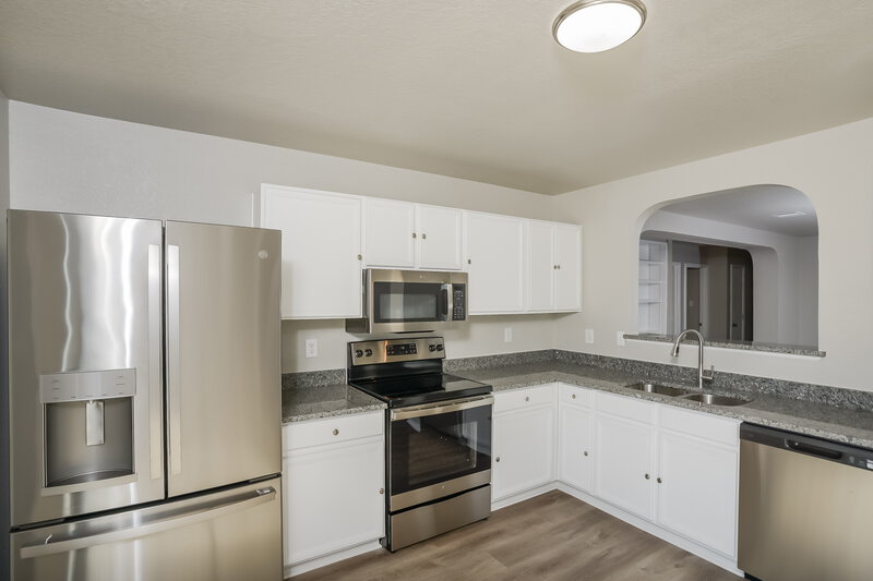 1,680/Mo, 9122 Blazer Pl San Antonio, TX 78245 Kitchen View 2