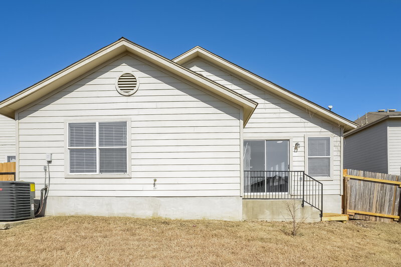 1,680/Mo, 9122 Blazer Pl San Antonio, TX 78245 Rear View
