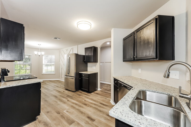 1,990/Mo, 6819 Luckey Path San Antonio, TX 78252 Kitchen View