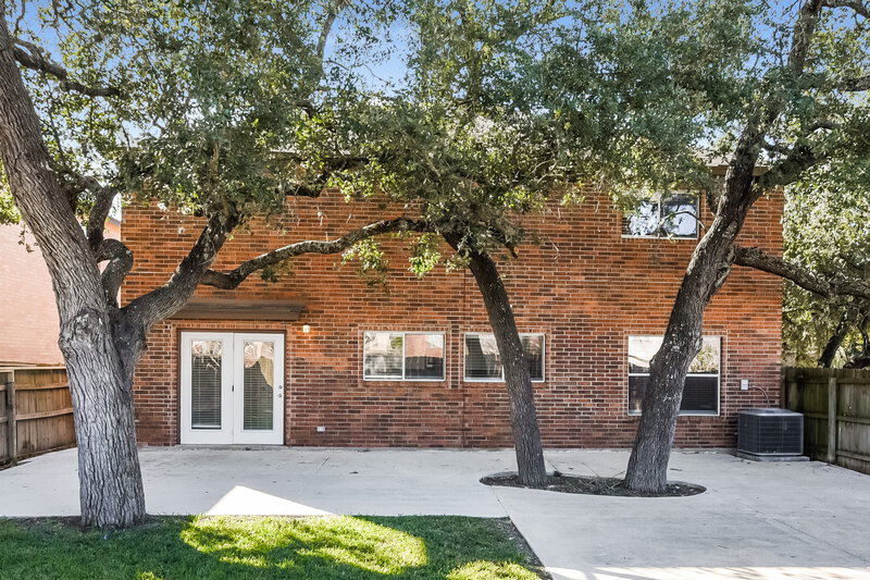 2,060/Mo, 11727 Ripplewood San Antonio, TX 78253 Rear View