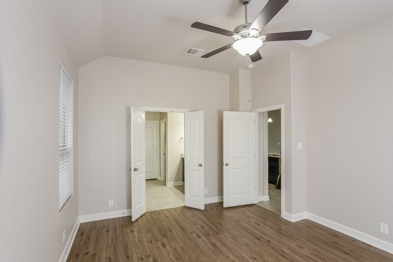 2,060/Mo, 1906 Sirius Grove San Antonio, TX 78245 Main Bedroom View 2