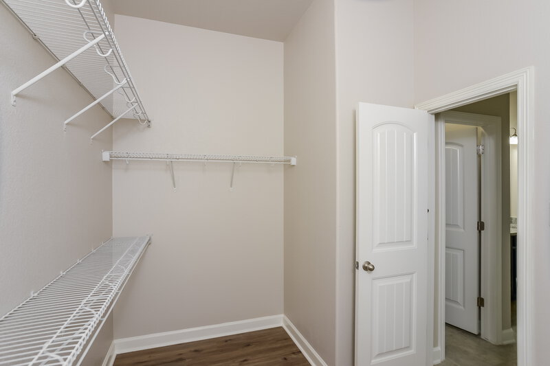 2,060/Mo, 1906 Sirius Grove San Antonio, TX 78245 Walk In Closet View