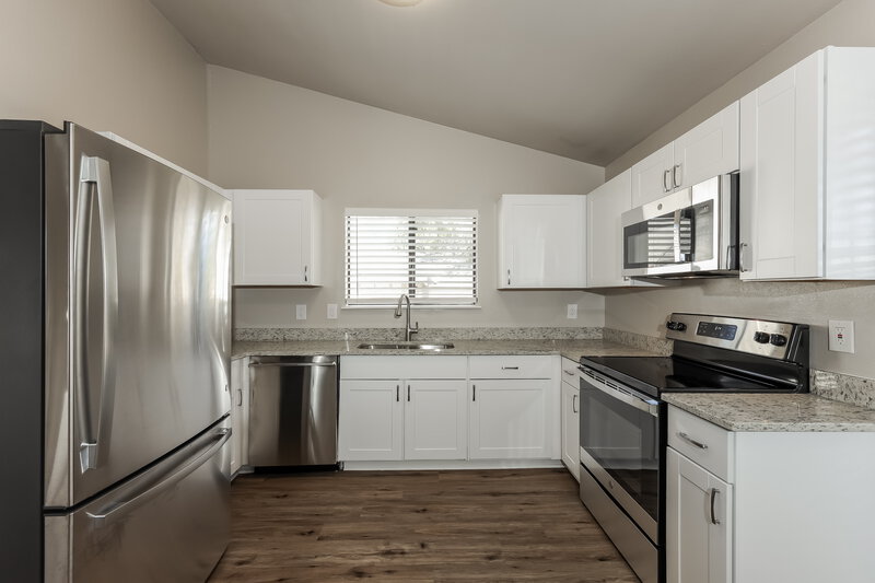 1,820/Mo, 7215 Enchanted Flame St San Antonio, TX 78250 Kitchen View