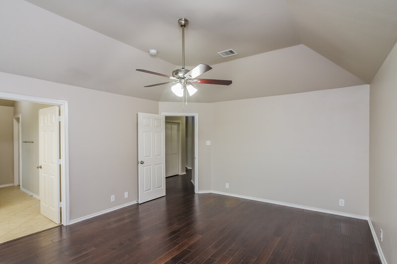 1,865/Mo, 8626 Sarasota Woods San Antonio, TX 78250 Main Bedroom View