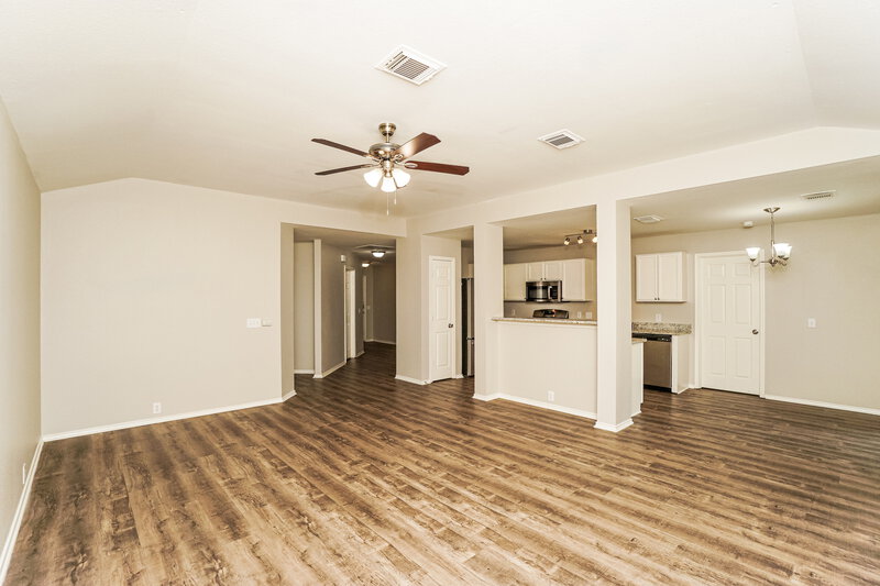 1,790/Mo, 15810 Brisbane Dr Selma, TX 78154 Living Room View 2