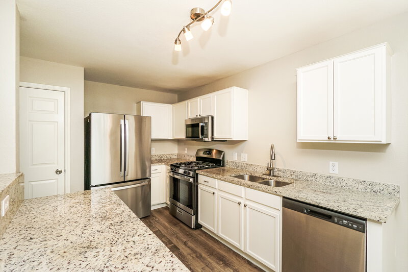 1,790/Mo, 15810 Brisbane Dr Selma, TX 78154 Kitchen View