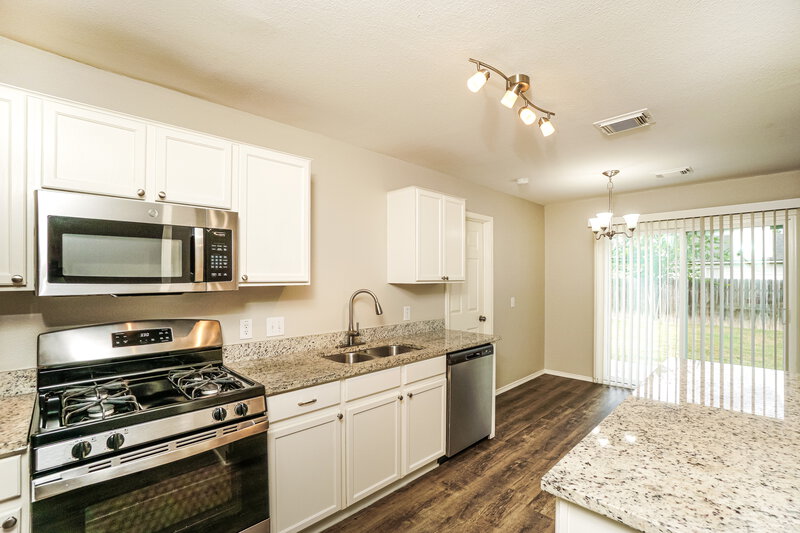 1,790/Mo, 15810 Brisbane Dr Selma, TX 78154 Kitchen View 2