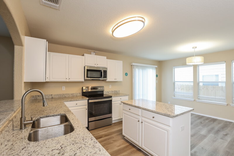 1,920/Mo, 15519 Flowing Spg San Antonio, TX 78247 Kitchen View 2