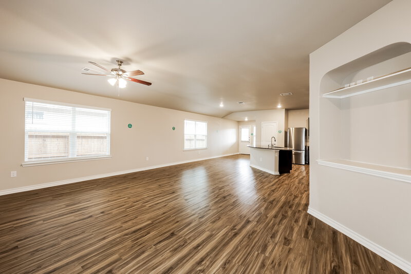 1,950/Mo, 6438 Hoffman Pln San Antonio, TX 78252 Living Room View