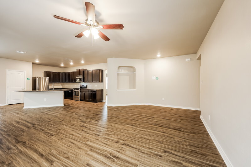 1,950/Mo, 6438 Hoffman Pln San Antonio, TX 78252 Living Room View 3