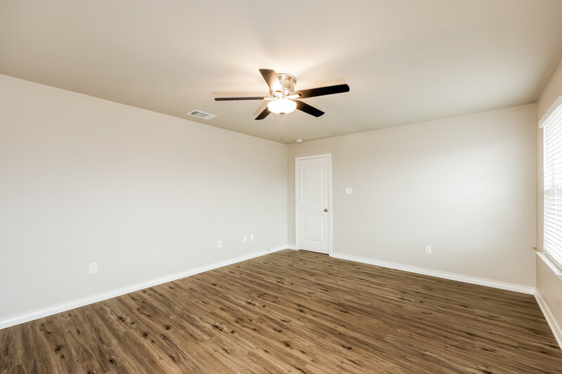 1,950/Mo, 6438 Hoffman Pln San Antonio, TX 78252 Main Bedroom View 3