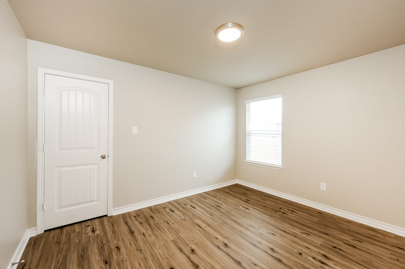 1,950/Mo, 6438 Hoffman Pln San Antonio, TX 78252 Bedroom View 3