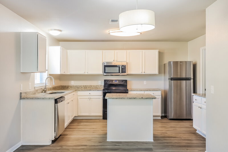 0/Mo, 9475 Mulberry Path San Antonio, TX 78251 Kitchen View