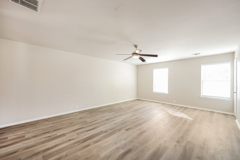 0/Mo, 9475 Mulberry Path San Antonio, TX 78251 Main Bedroom View