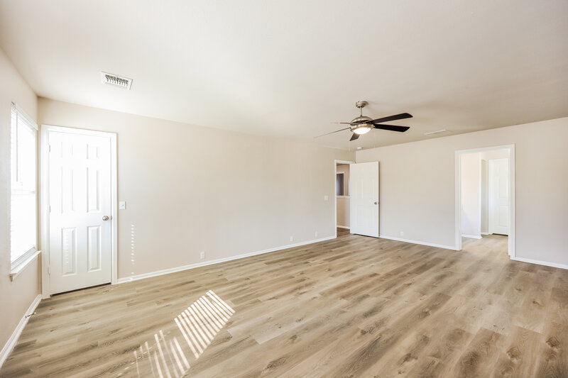 0/Mo, 9475 Mulberry Path San Antonio, TX 78251 Main Bedroom View 2