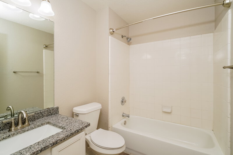 2,155/Mo, 6515 Falcons Hts San Antonio, TX 78233 Bathroom View