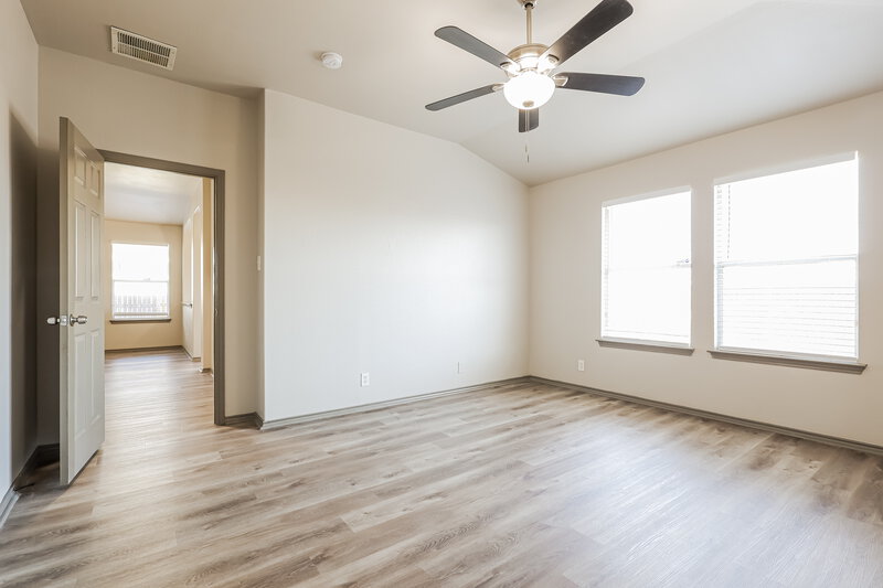 1,660/Mo, 316 Hummingbird Dr New Braunfels, TX 78130 Main Bedroom View 2