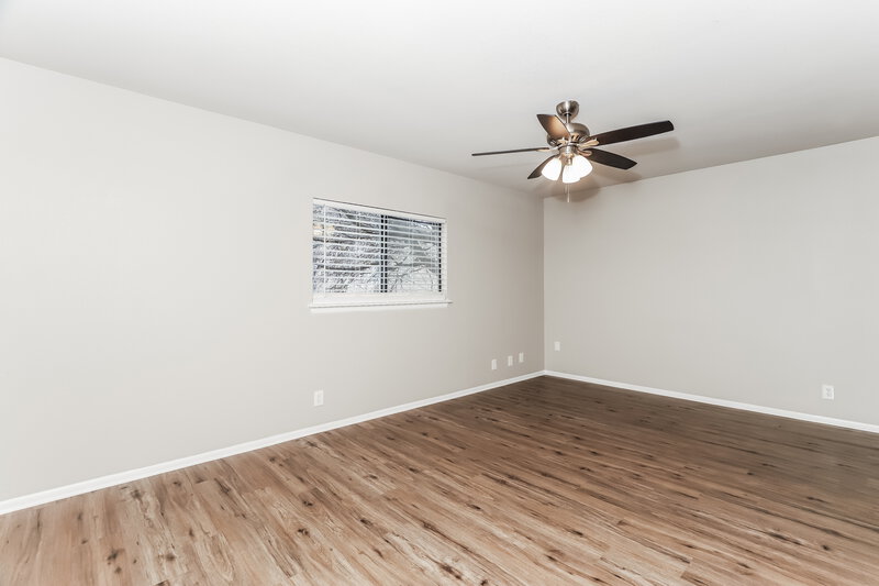 1,580/Mo, 9330 Arden Bnd San Antonio, TX 78250 Bedroom View 2