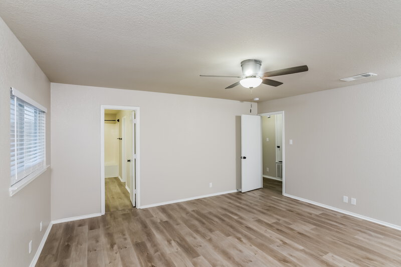 2,070/Mo, 7619 Allendate Peak San Antonio, TX 78254 Main Bedroom View