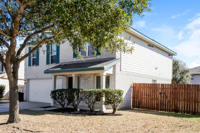 2,230/Mo, 9002 Meadow Spgs Universal City, TX 78148 Front View