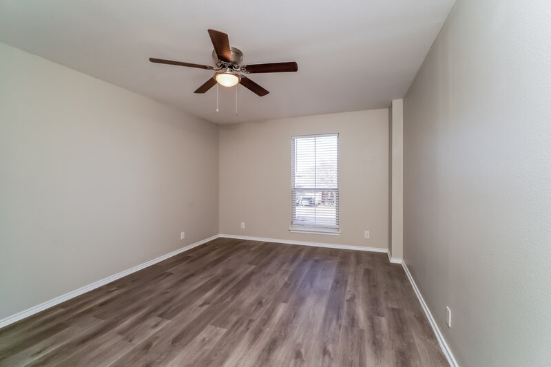 2,230/Mo, 9002 Meadow Spgs Universal City, TX 78148 Bedroom View