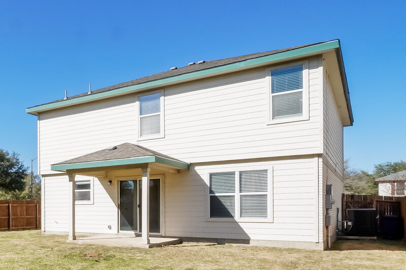 2,230/Mo, 9002 Meadow Spgs Universal City, TX 78148 Rear View