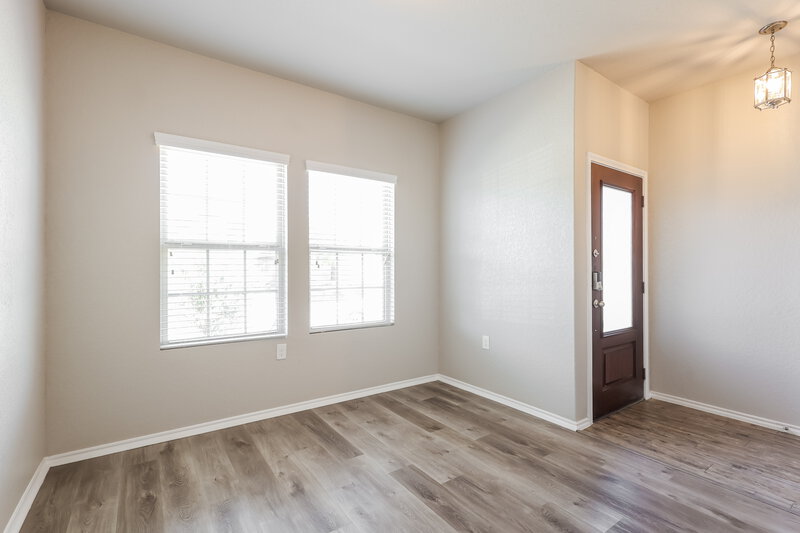 2,090/Mo, 5930 Bridle Bnd San Antonio, TX 78218 Family Room View