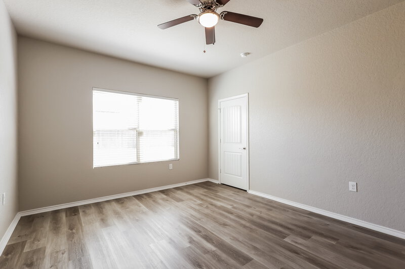 2,090/Mo, 5930 Bridle Bnd San Antonio, TX 78218 Main Bedroom View