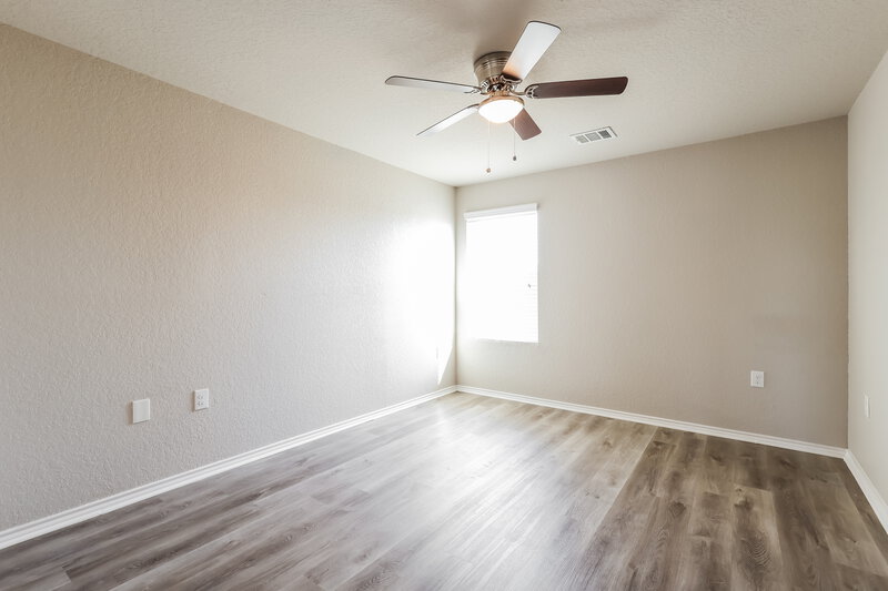 2,090/Mo, 5930 Bridle Bnd San Antonio, TX 78218 Bedroom View