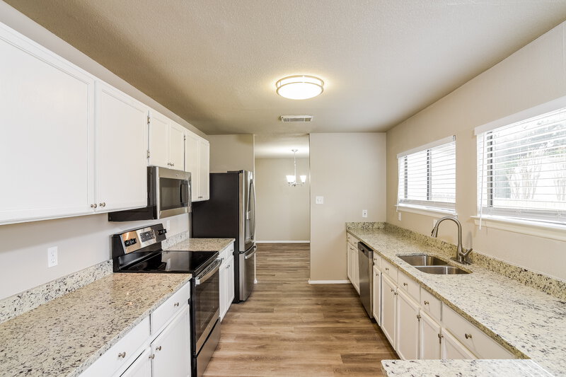 2,170/Mo, 12838 Hunting Bear San Antonio, TX 78249 Kitchen View 2