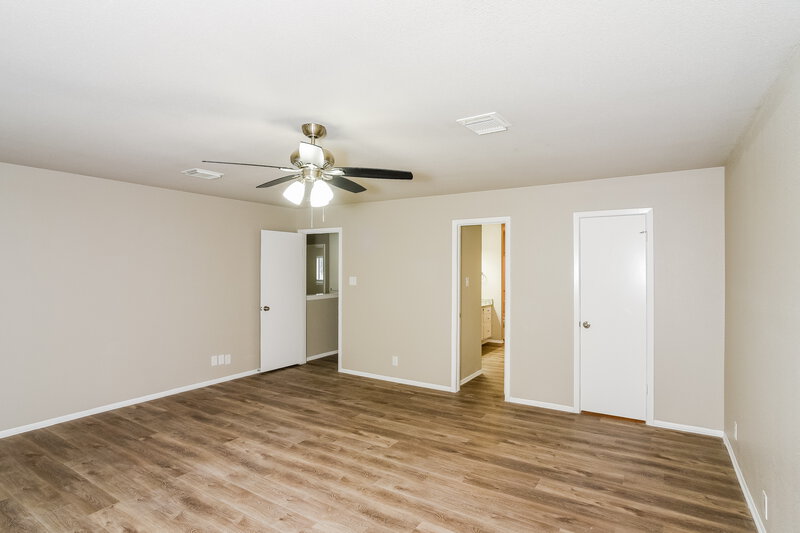 2,170/Mo, 12838 Hunting Bear San Antonio, TX 78249 Main Bedroom View 2
