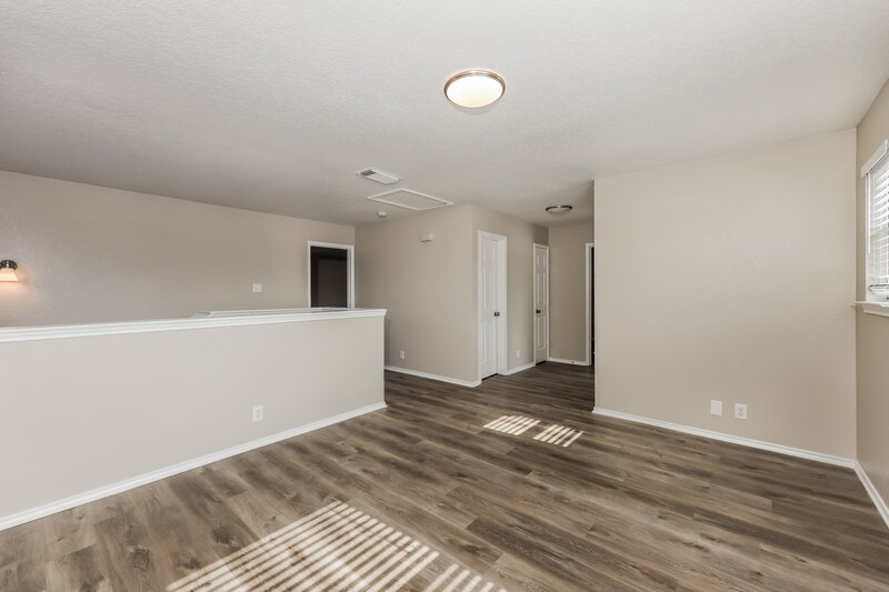 2,165/Mo, 10227 Tiger Bay San Antonio, TX 78251 Family Room View 2