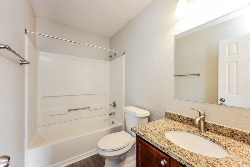 2,165/Mo, 10227 Tiger Bay San Antonio, TX 78251 Bathroom View