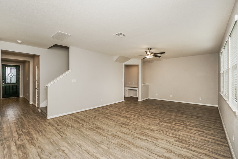 2,170/Mo, 11655 Bakersfield Pass San Antonio, TX 78245 Living Room View