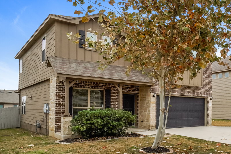 2,320/Mo, 640 Community Dr New Braunfels, TX 78132 Front View